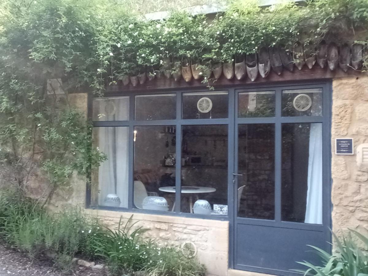 Chambre Du Sabotier - Studio Troglodytique - A 100 M Baignade En Riviere - Location De Canoe - Circuits Cyclo - Aire De Pique-Nique - 3 Restaurants Castelnaud La Chapelle Ngoại thất bức ảnh