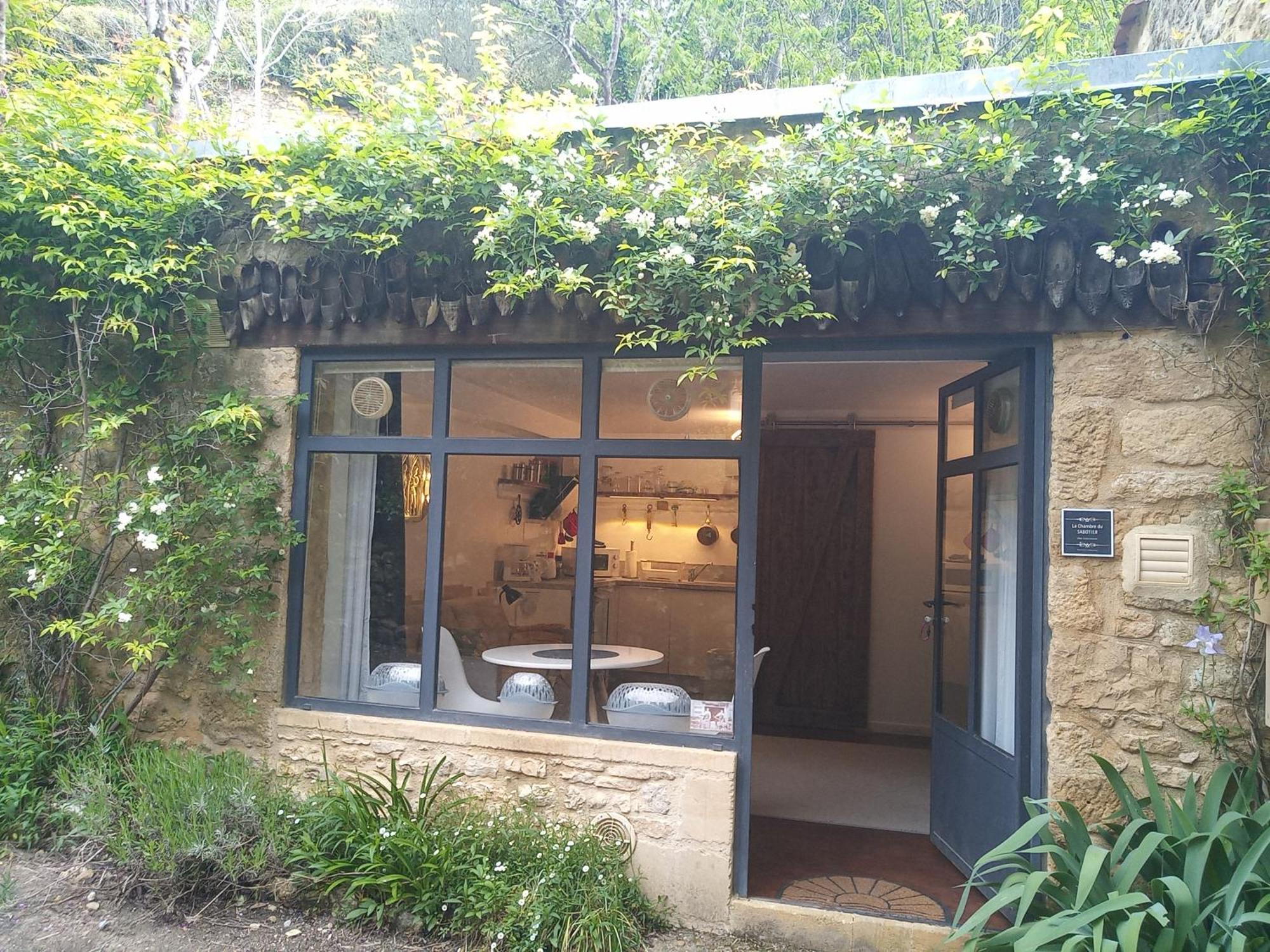 Chambre Du Sabotier - Studio Troglodytique - A 100 M Baignade En Riviere - Location De Canoe - Circuits Cyclo - Aire De Pique-Nique - 3 Restaurants Castelnaud La Chapelle Ngoại thất bức ảnh