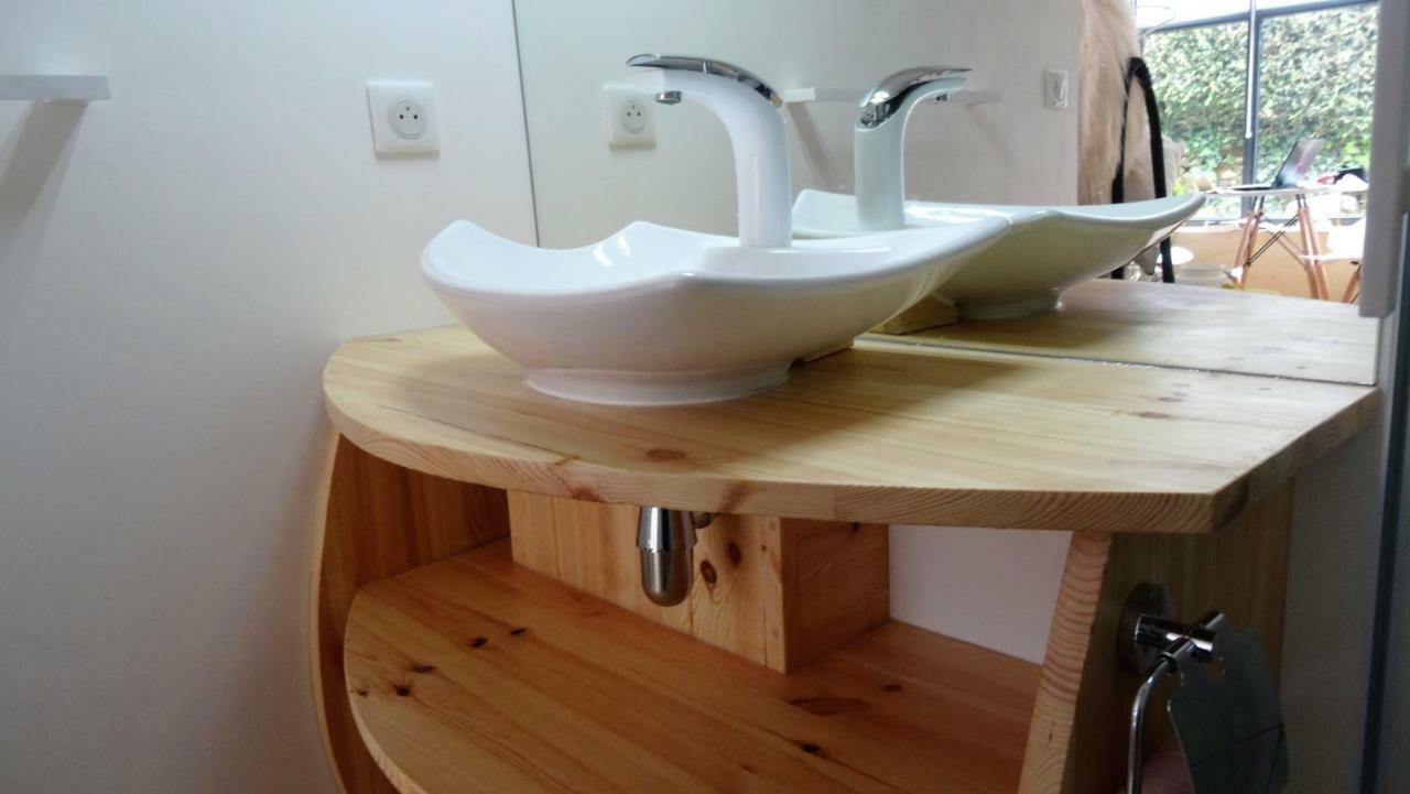 Chambre Du Sabotier - Studio Troglodytique - A 100 M Baignade En Riviere - Location De Canoe - Circuits Cyclo - Aire De Pique-Nique - 3 Restaurants Castelnaud La Chapelle Ngoại thất bức ảnh
